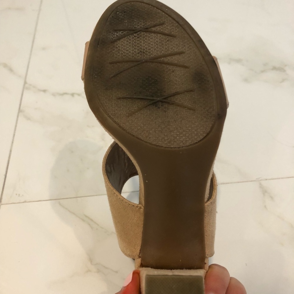 Heels - Picture 3 of 5